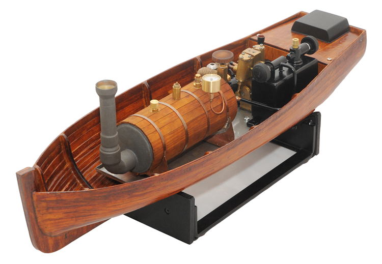 Model lodě tvoří korpus ze dřeva. Překližka, obalená smrkovými nosníky, je zalita epoxidem. Foto: David Benda
