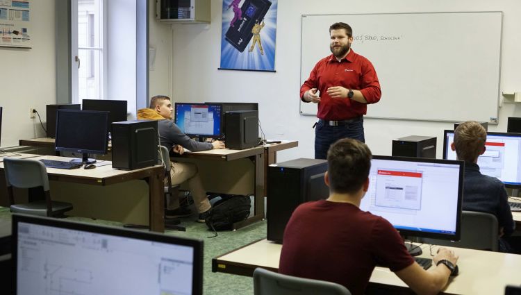 Školní licence SOLIDWORKS umožňují už třetím rokem bezplatné on-line certifikace studentů. Foto: SolidVision