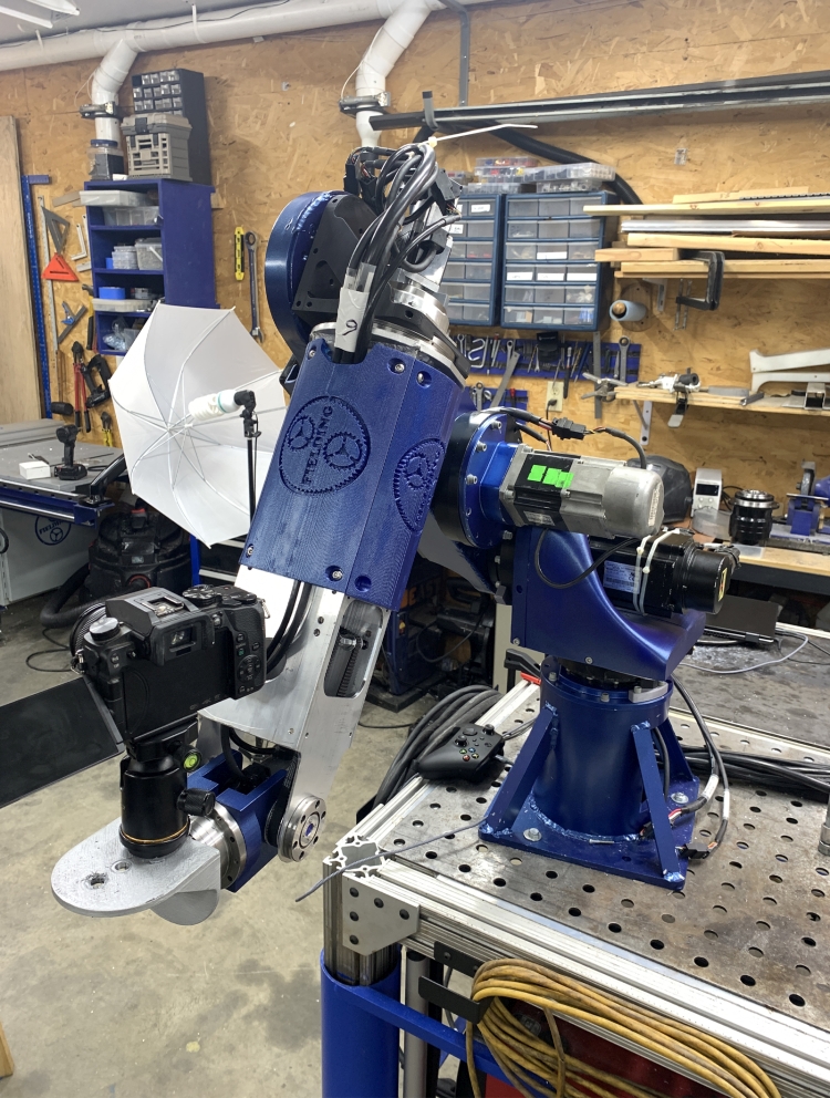 K výrobě komponentů použil Jeremy CNC obrábecí stroje a 3D tiskárnu. Foto: SOLIDWORKS Blog